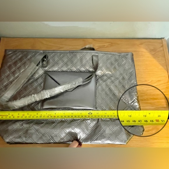 Metallic Silver Shoulder Bag - Picture 2 of 4